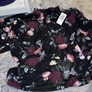 Torrid blouse. Never worn with tags. Size 4x